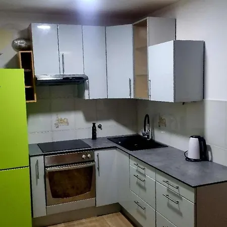 Leomi Apartment *